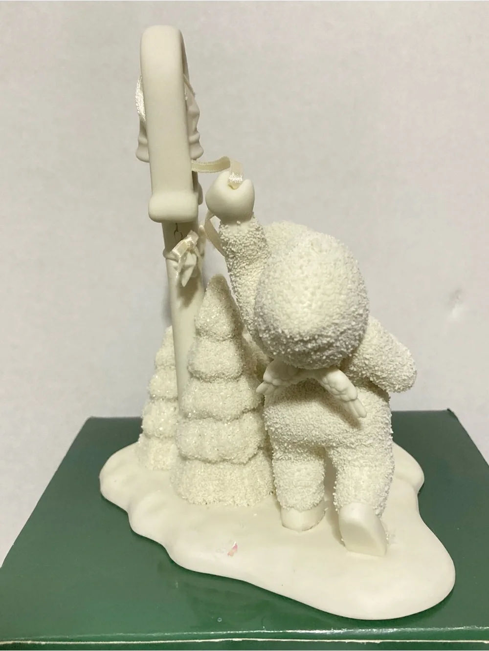 Snowbabies 1995 Retired ‘Ring the Bells' Holiday Figurine